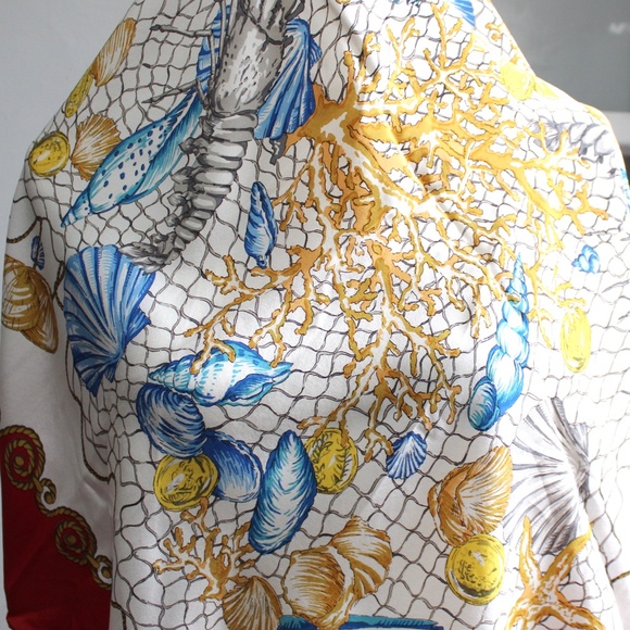 Bally Vintage Woman's Crustaceans Seashell Nautical Silk Square Scarf 34"x 34" - Picture 7 of 8